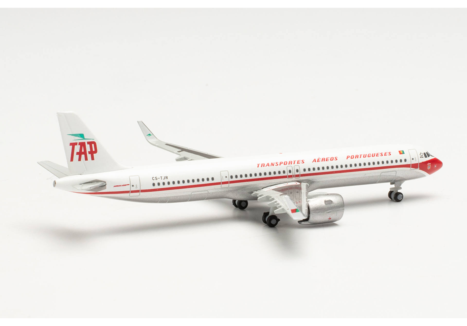 Herpa TAP Air Portugal Airbus A321neo Retro Anniversary Colors CS