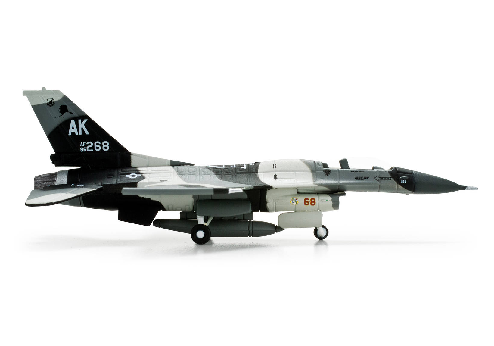 Herpa US Air Force Lockheed Martin F 16C Fighting Falcon 18th FS