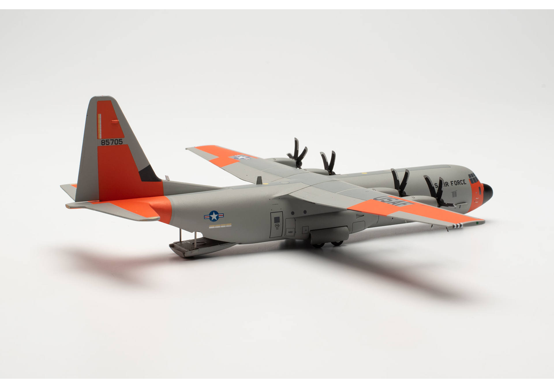 Herpa U S Air Force Lockheed Martin C J Super Hercules St