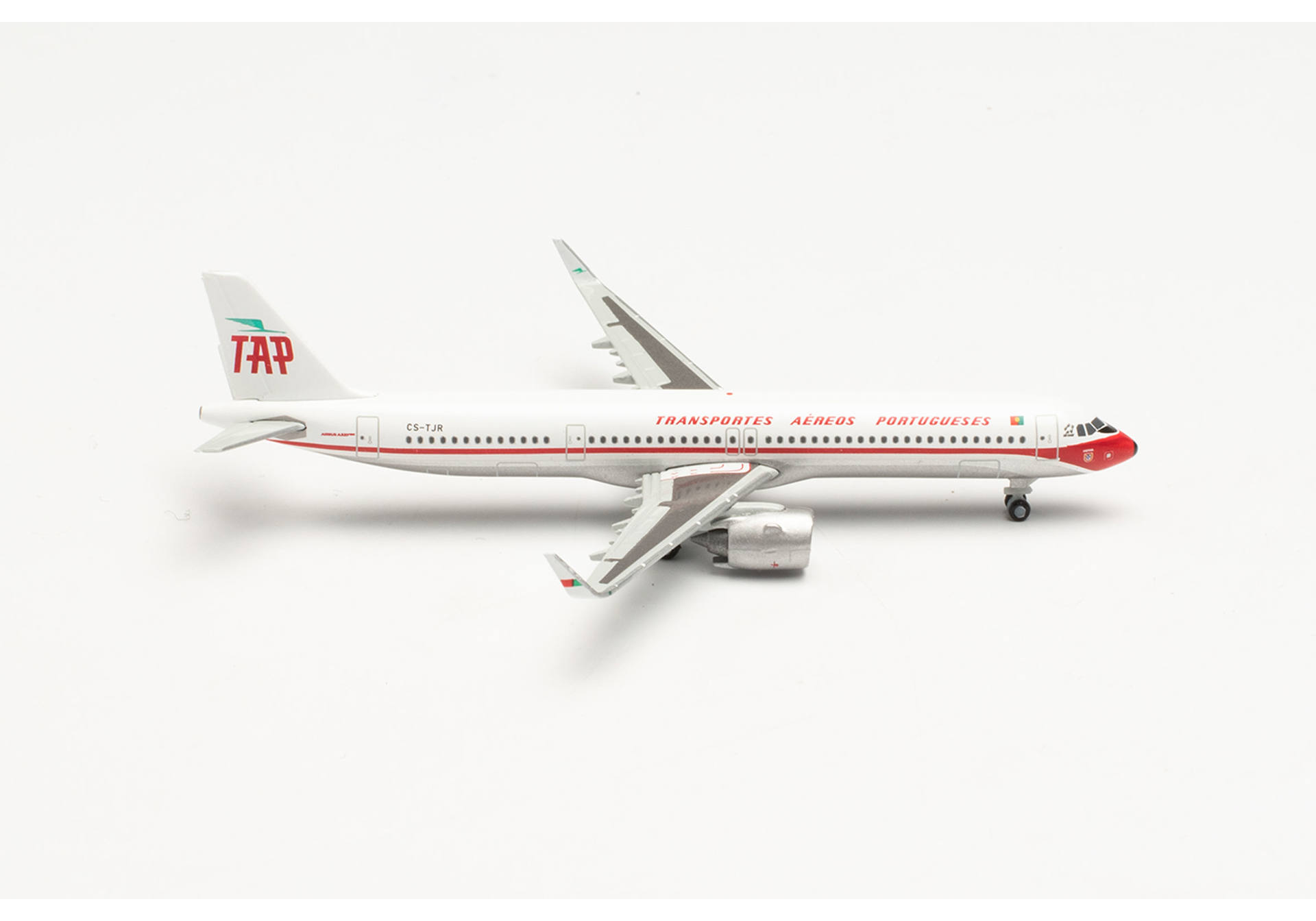 TAP Air Portugal Airbus A321neo - Retro anniversary colors – CS-TJR