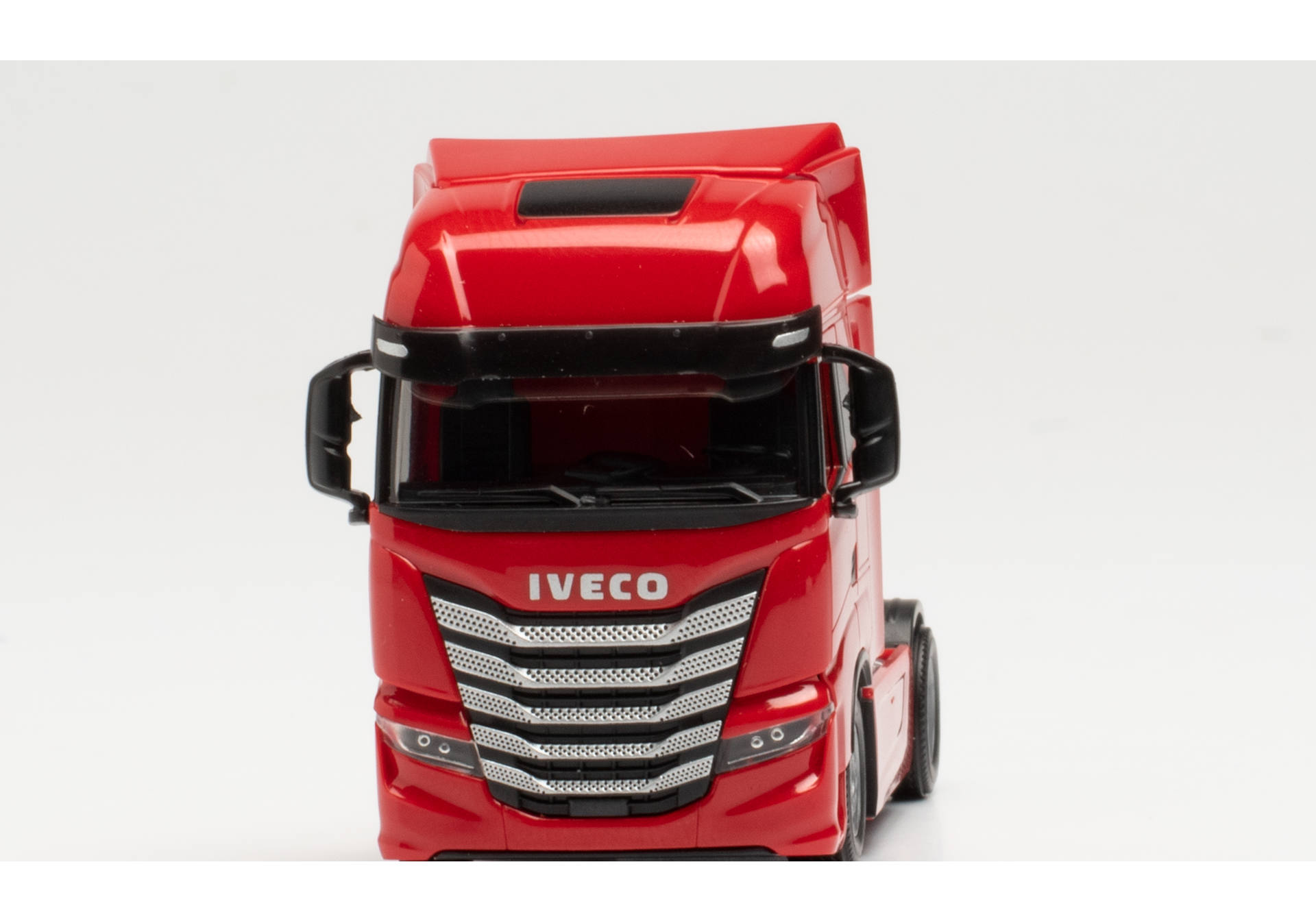 Iveco S-Way Zugmaschine, rot