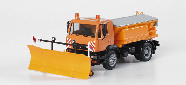 MAN LE 2000 snow plow