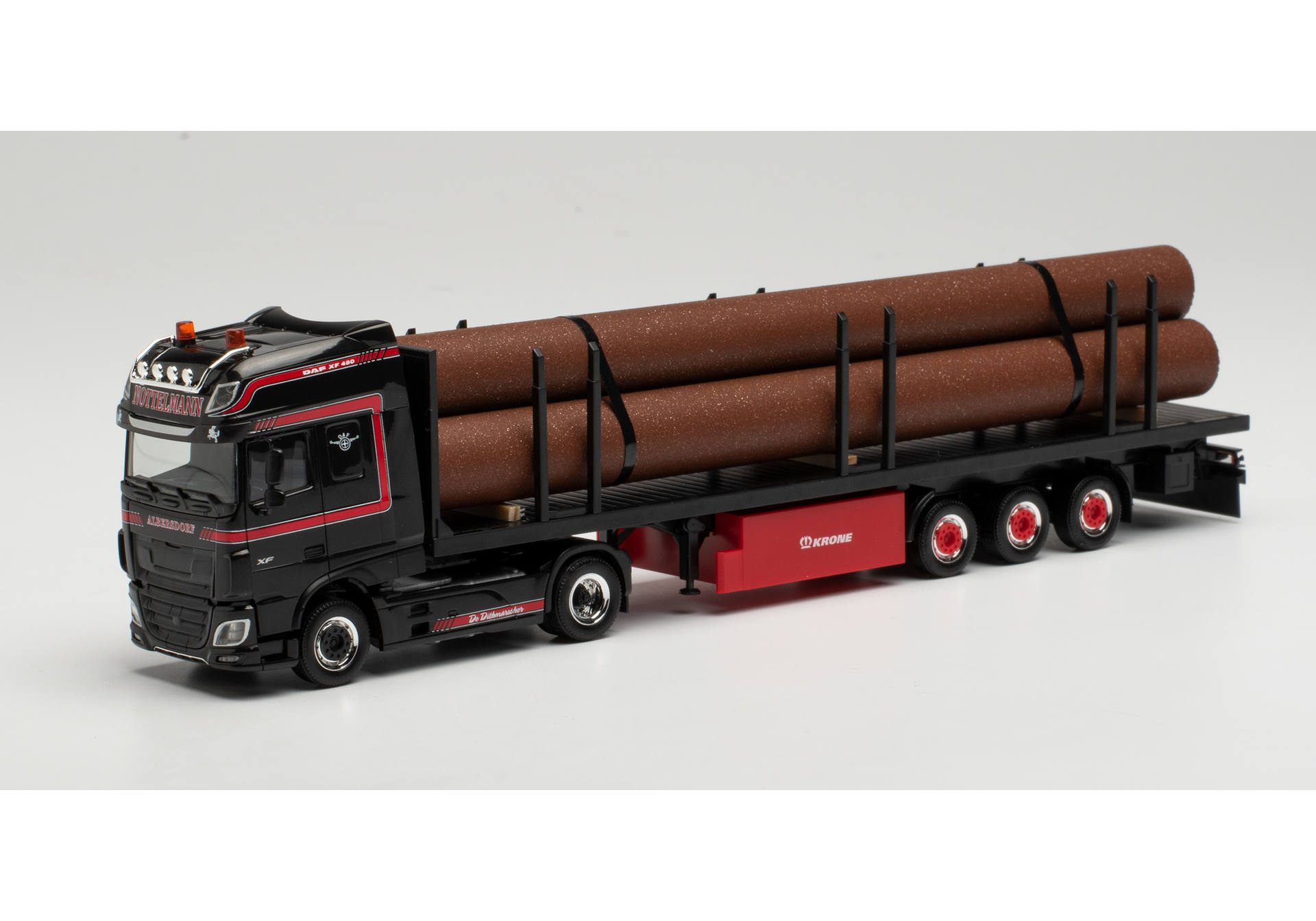 DAF XF SSC flat semitrailer with load „Marten Nottelmann“