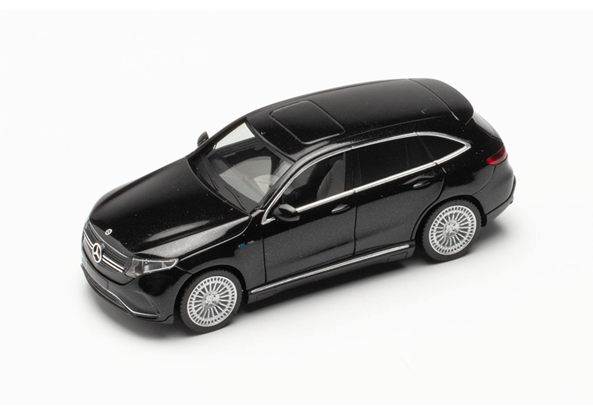 Mercedes-EQ EQC AMG, obsidian black metallic