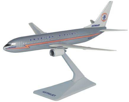 American Airlines Boeing 737-800 'Astro Jet'. This item comes / came in Wooster branded packaging.