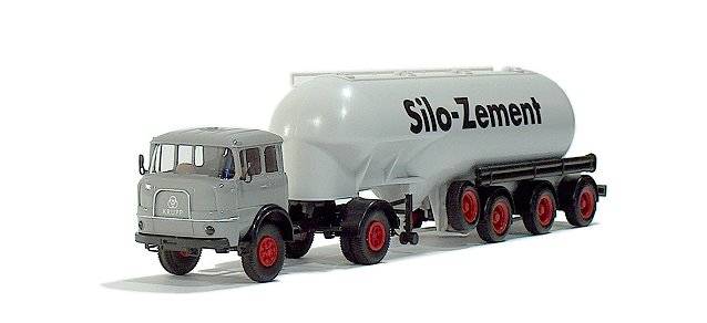 Krupp Cummins cement silo semitrailer "Spedition Naumann"