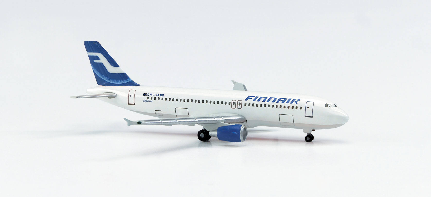 Finnair Airbus A320-200