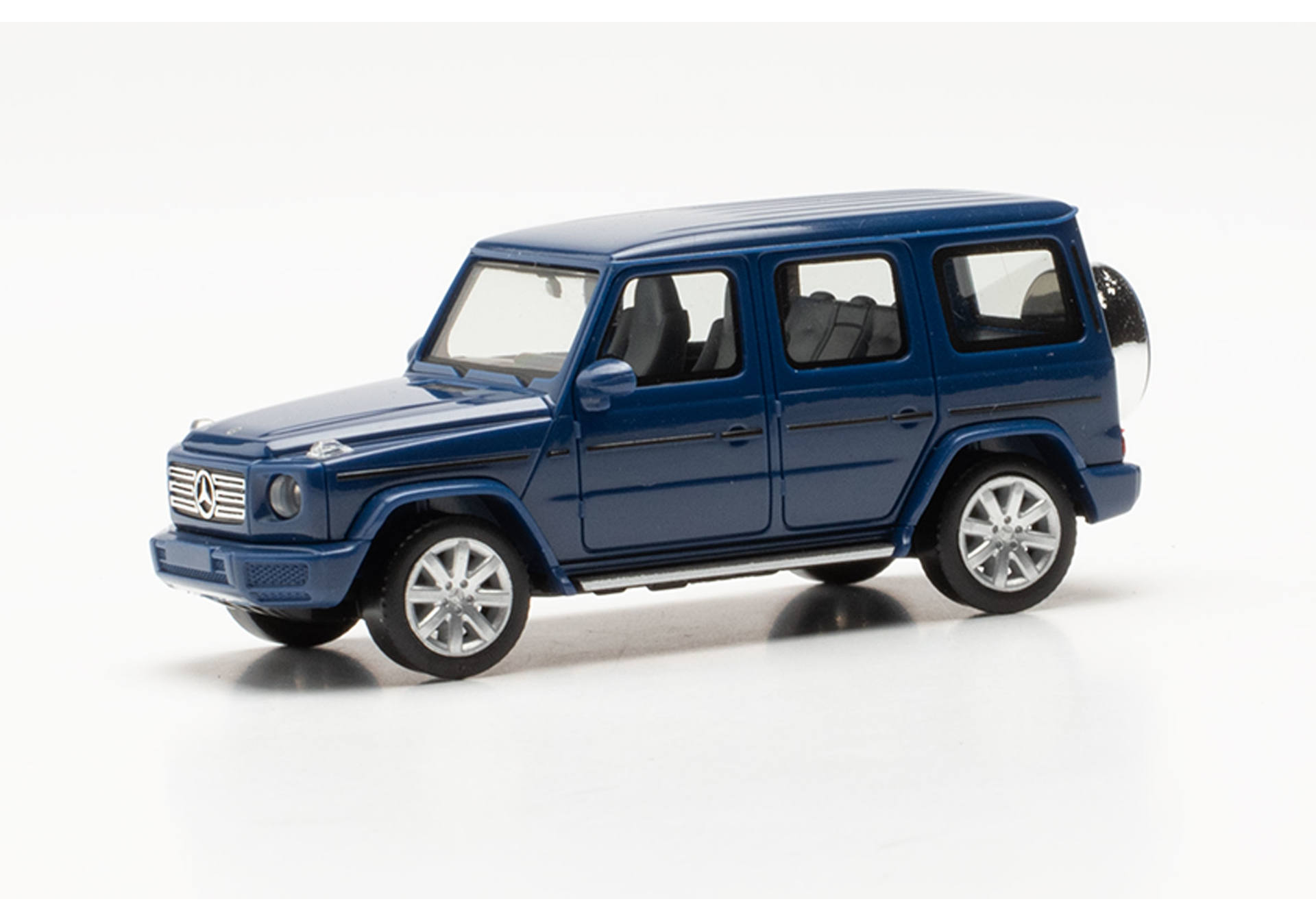 Mercedes-Benz G-class, dark blue