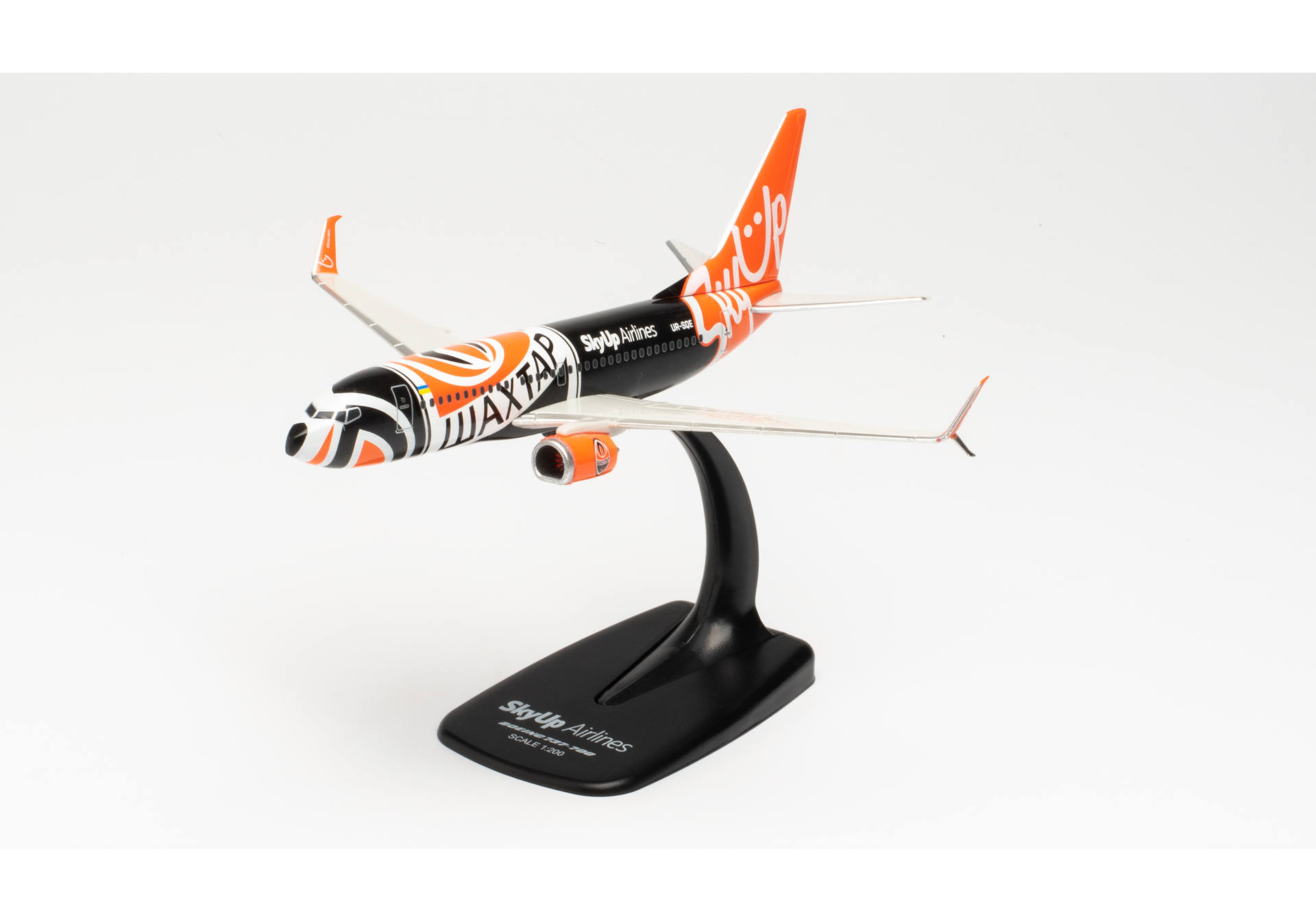 SkyUp Airlines Boeing 737-700 “Shaktar Donetsk” – UR-SQU