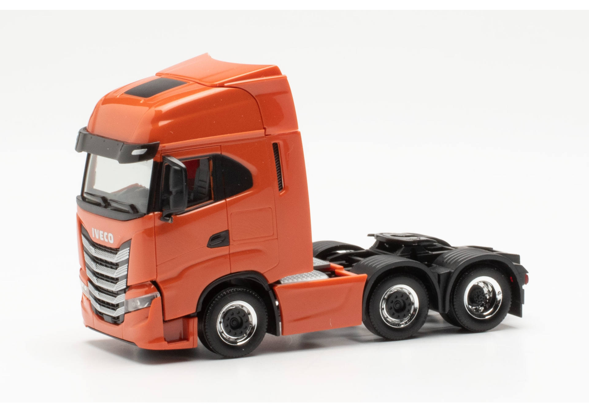 Iveco S-Way rigid tractor 3axles, orange