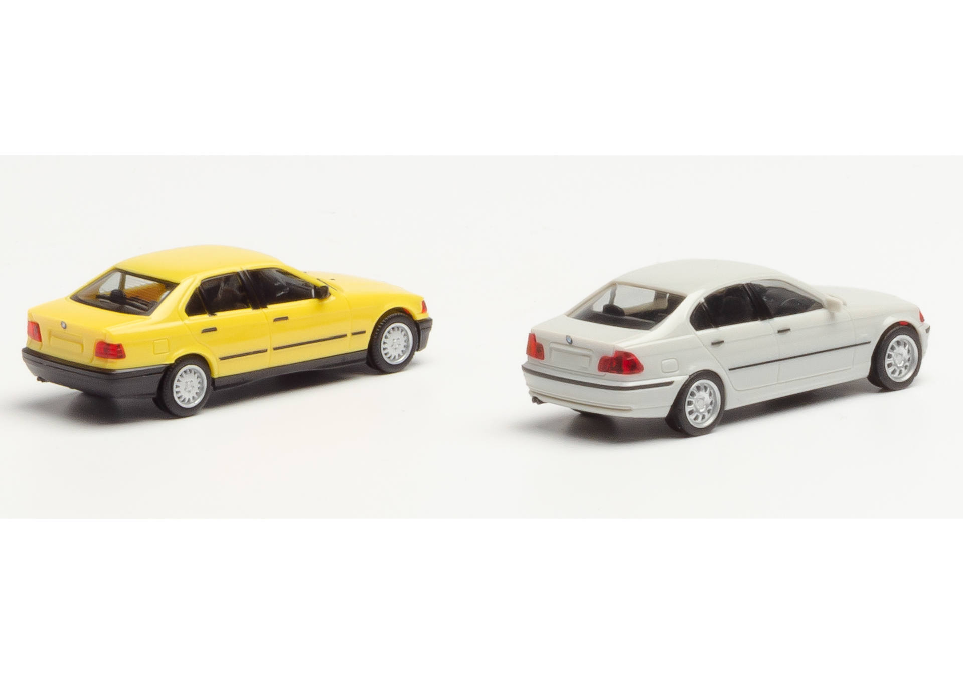 Set mit 7 Modellen „7 Generationen der BMW 3er Reihe“ Set mit 7 Modellen „7 Generationen der BMW 3er Reihe“
