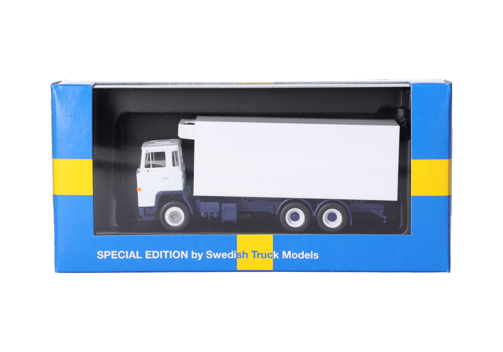 Scania 141 refrigerated box truck 3axles, white