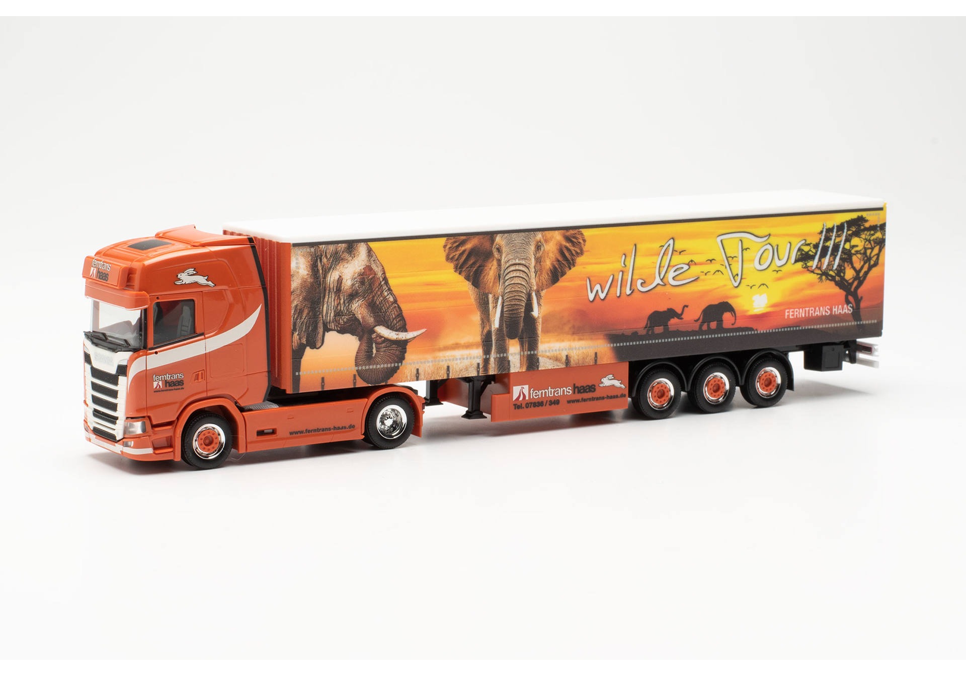 Scania CS 20 HD Gardinenplanen-Sattelzug "Ferntrans Haas" (Baden-Württemberg/Schenkenzell)