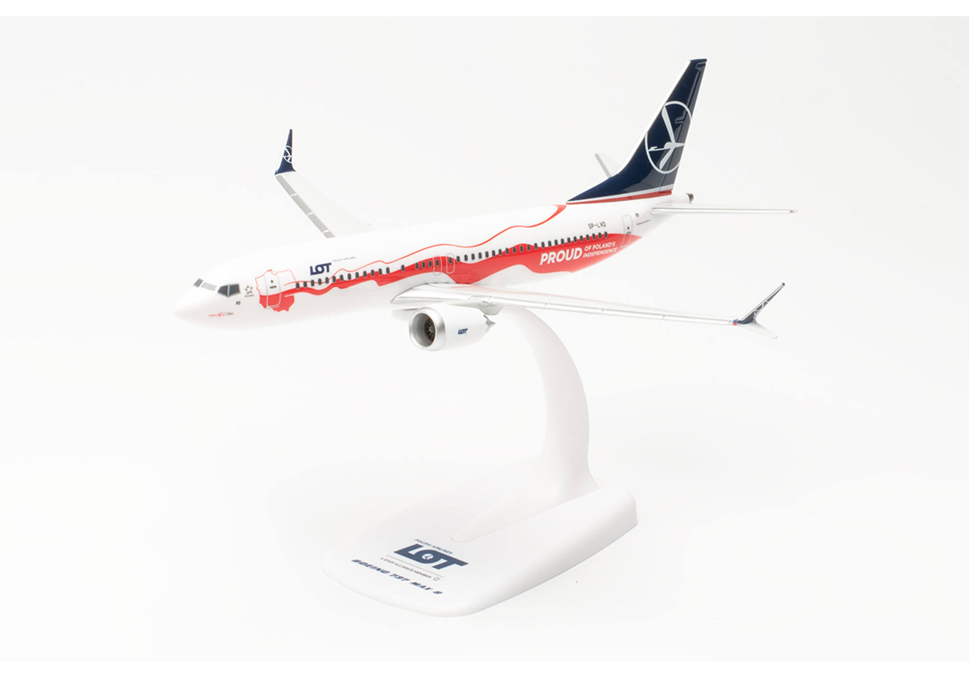 LOT Polish Airlines Boeing 737 Max 8 “Proud of Poland‘s Independence” – SP-LVD