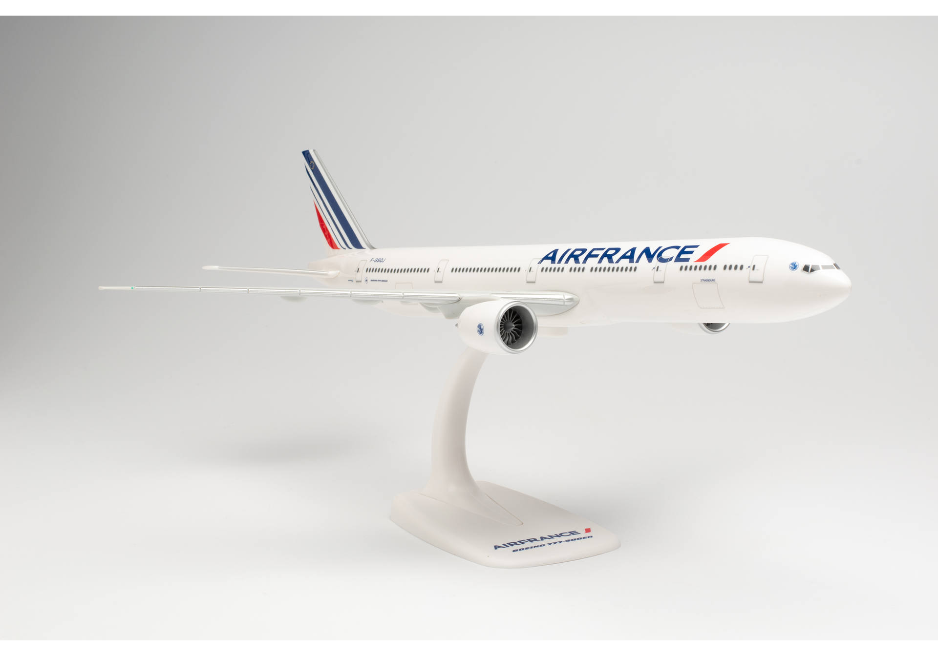 Air France Boeing 777-300ER - 2021 livery – F-GSQJ “Strasbourg”