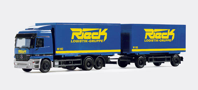 Mercedes-Benz Actros L interchangeable box trailer 'Rieck'