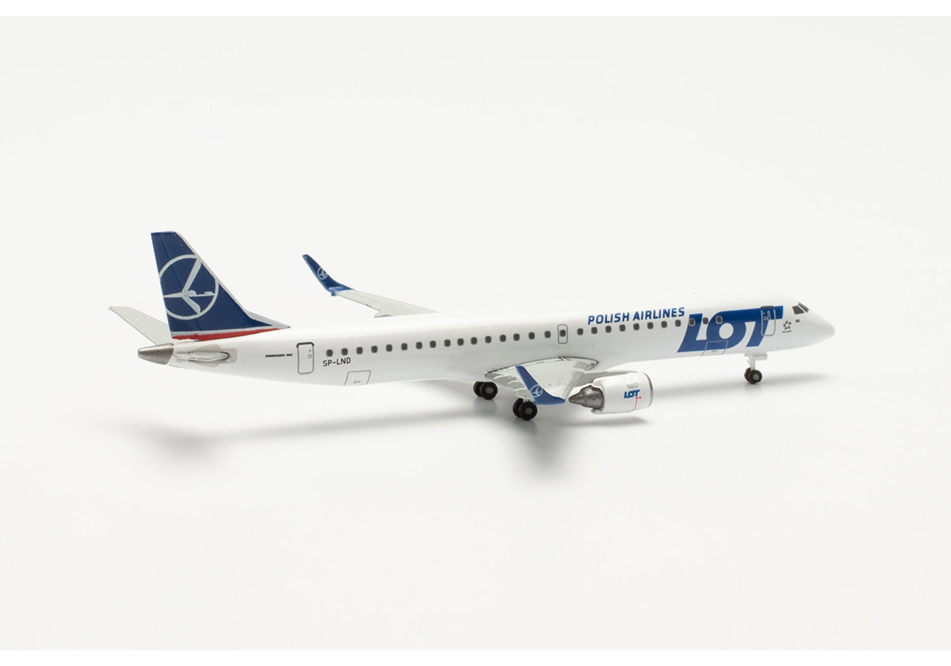 LOT Polish Airlines Embraer E195 – SP-LND
