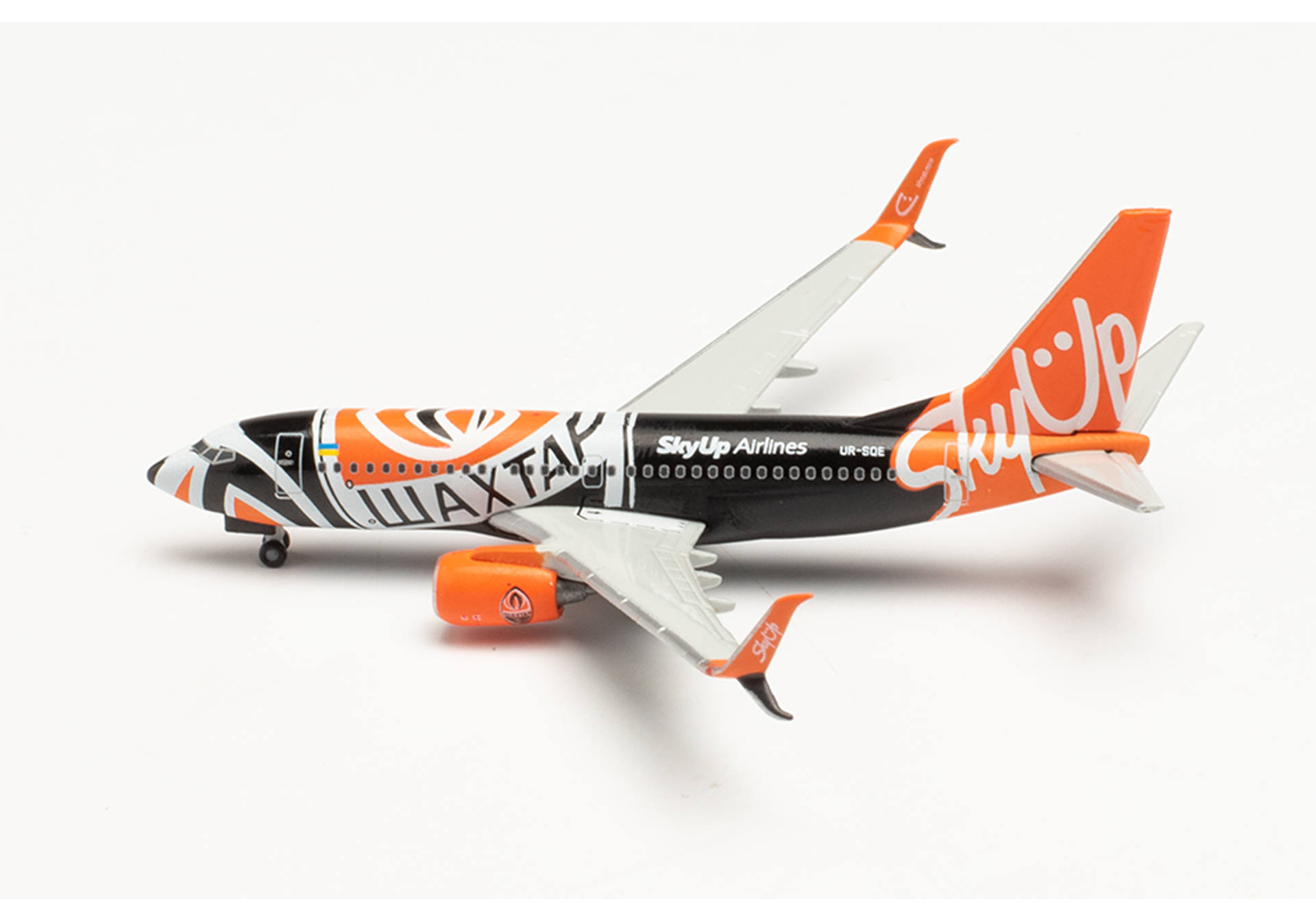 SkyUp Airlines Boeing 737-700 “Shaktar Donetsk“ – UR-SQE