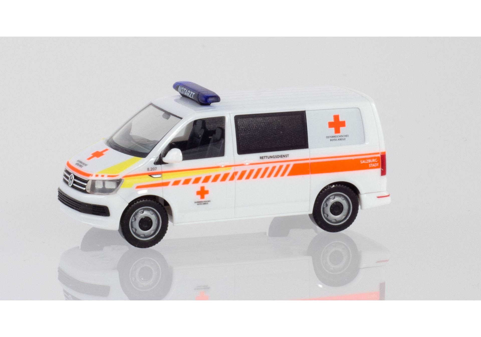 Volkswagen T6 Bus, ÖRK (Sondermodell Österreich)