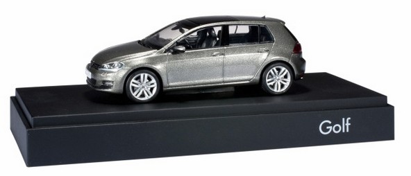 VW Golf 7 4-door