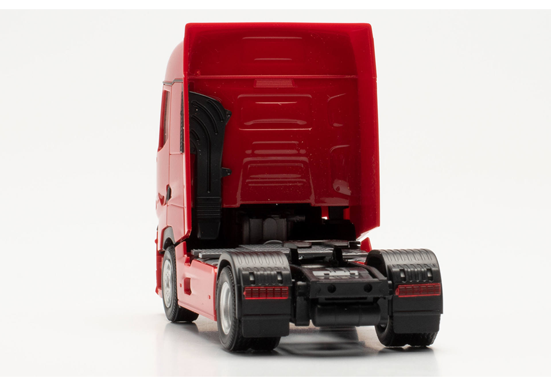 Renault T facelift tractor, red