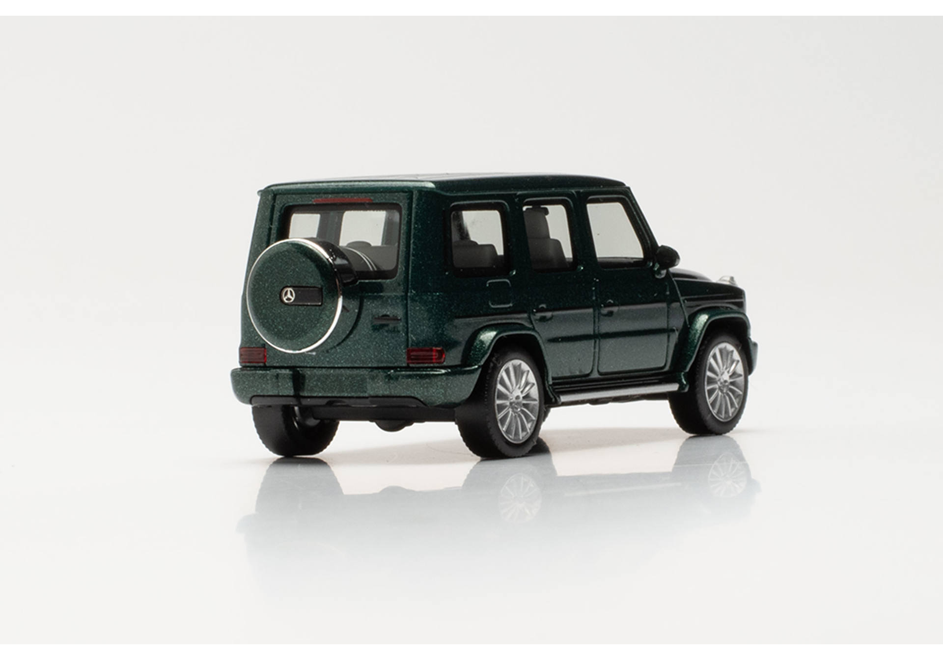 Mercedes-Benz G-Klasse mit AMG-Felgen, smaragdgrün metallic