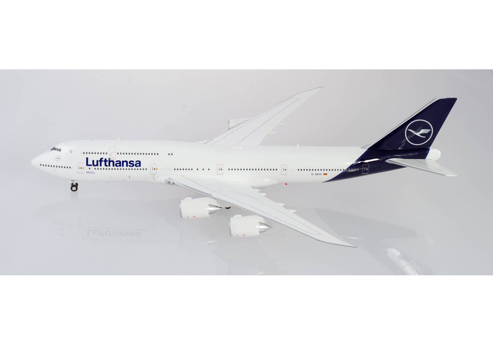 Lufthansa Boeing 747-8 Intercontinental - new 2018 colors