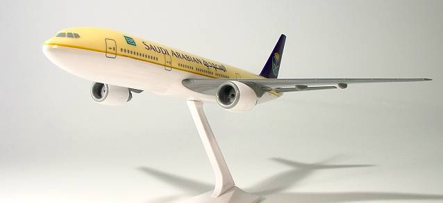 Saudia Arabian Airlines Boeing 777-200. This item comes / came in Wooster branded packaging.