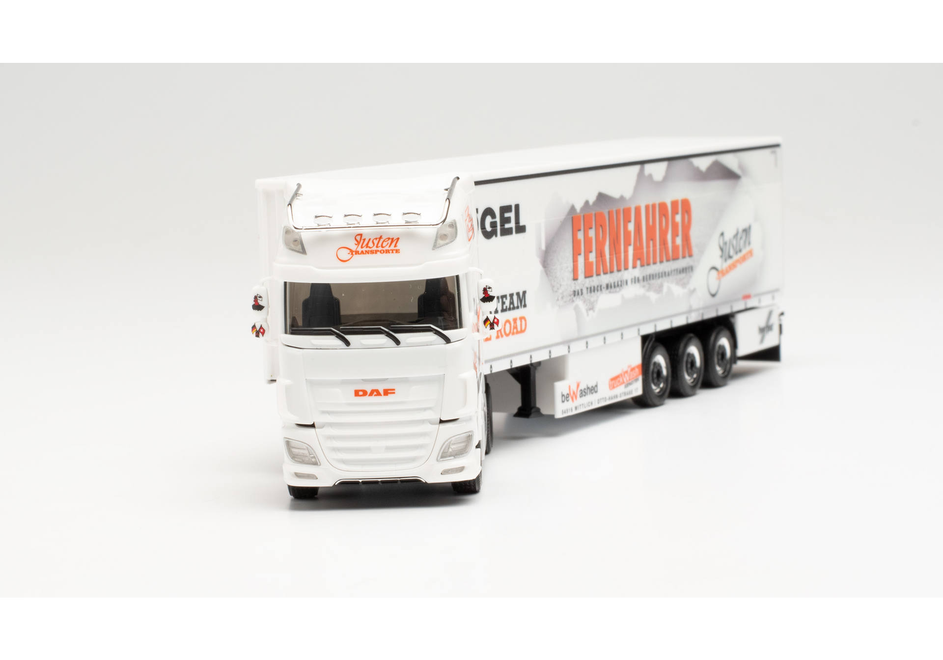 DAF XF SSC Gardinenplanensattelzug „Justen Transporte“