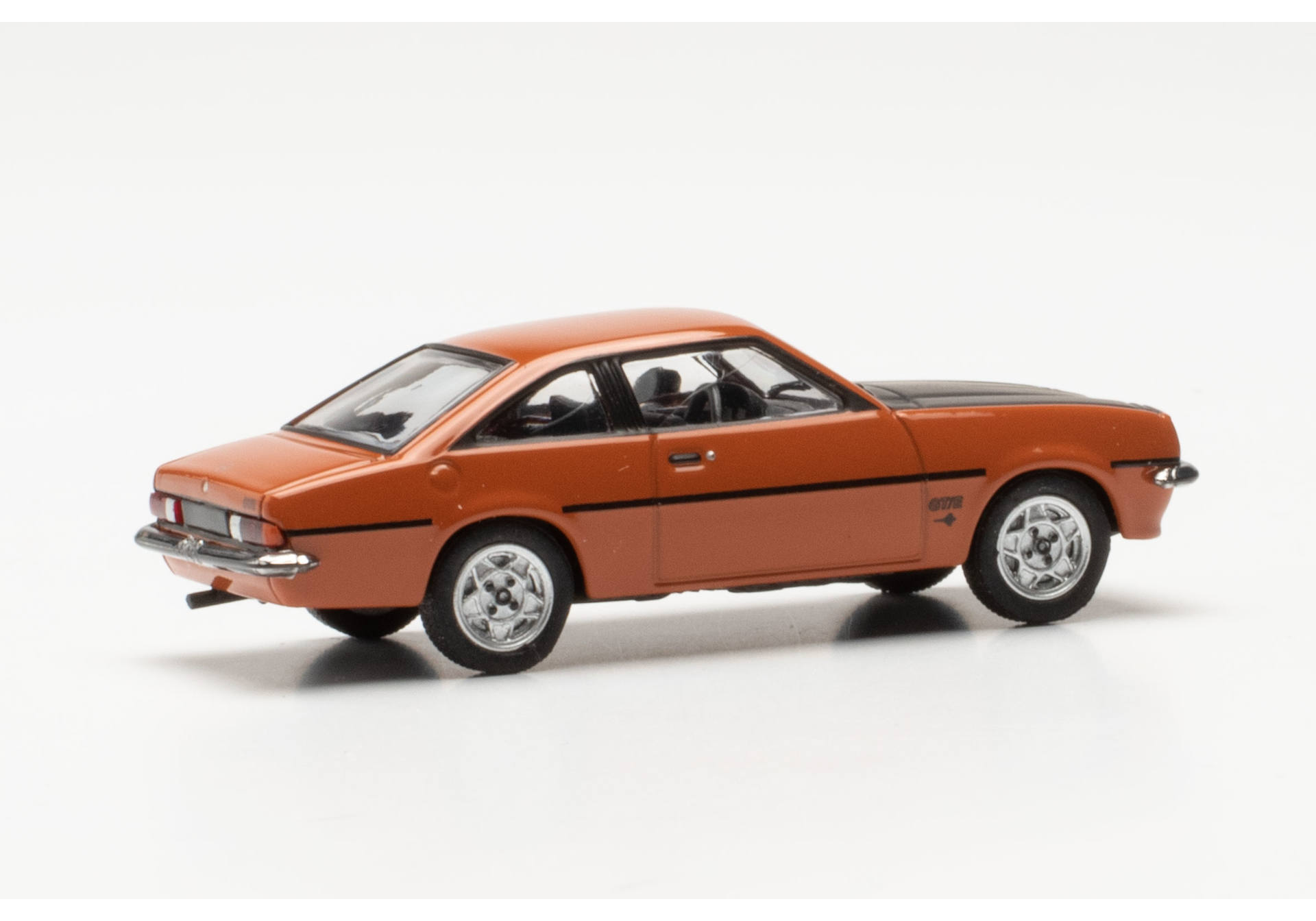 Opel Manta B, siena red