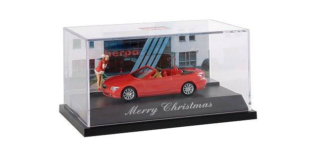 Christmas diorama, BMW 6 convertible with Preiser figures