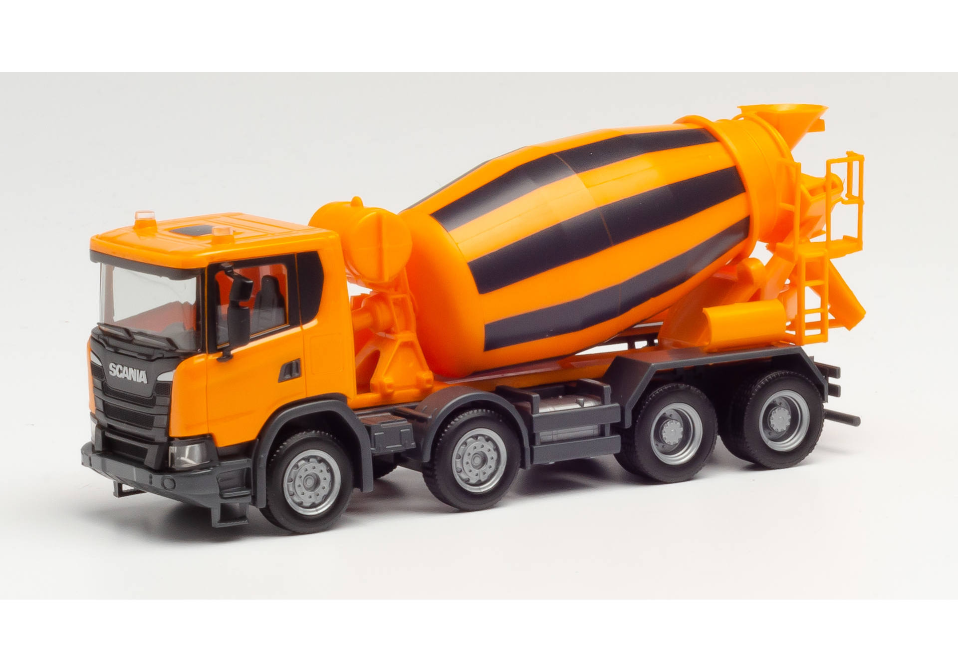 Scania CG 17 concrete mixer 4-axle