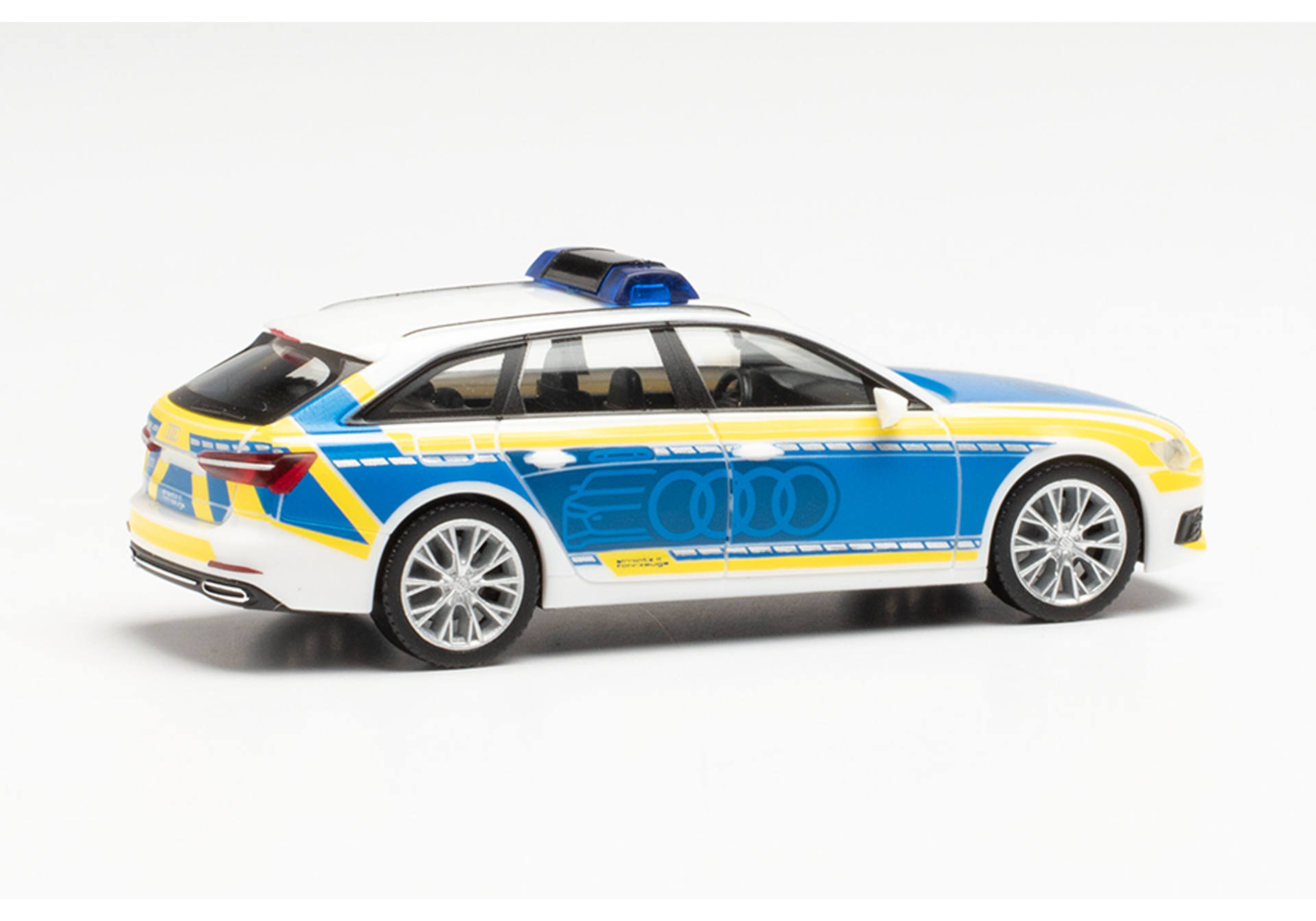 Audi A6 Avant „Polizei / Audi Vorführfahrzeug“