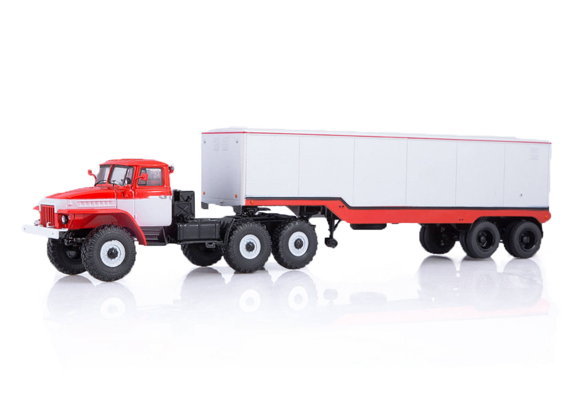 SSM: Ural 377S Koffer-Sattelzug