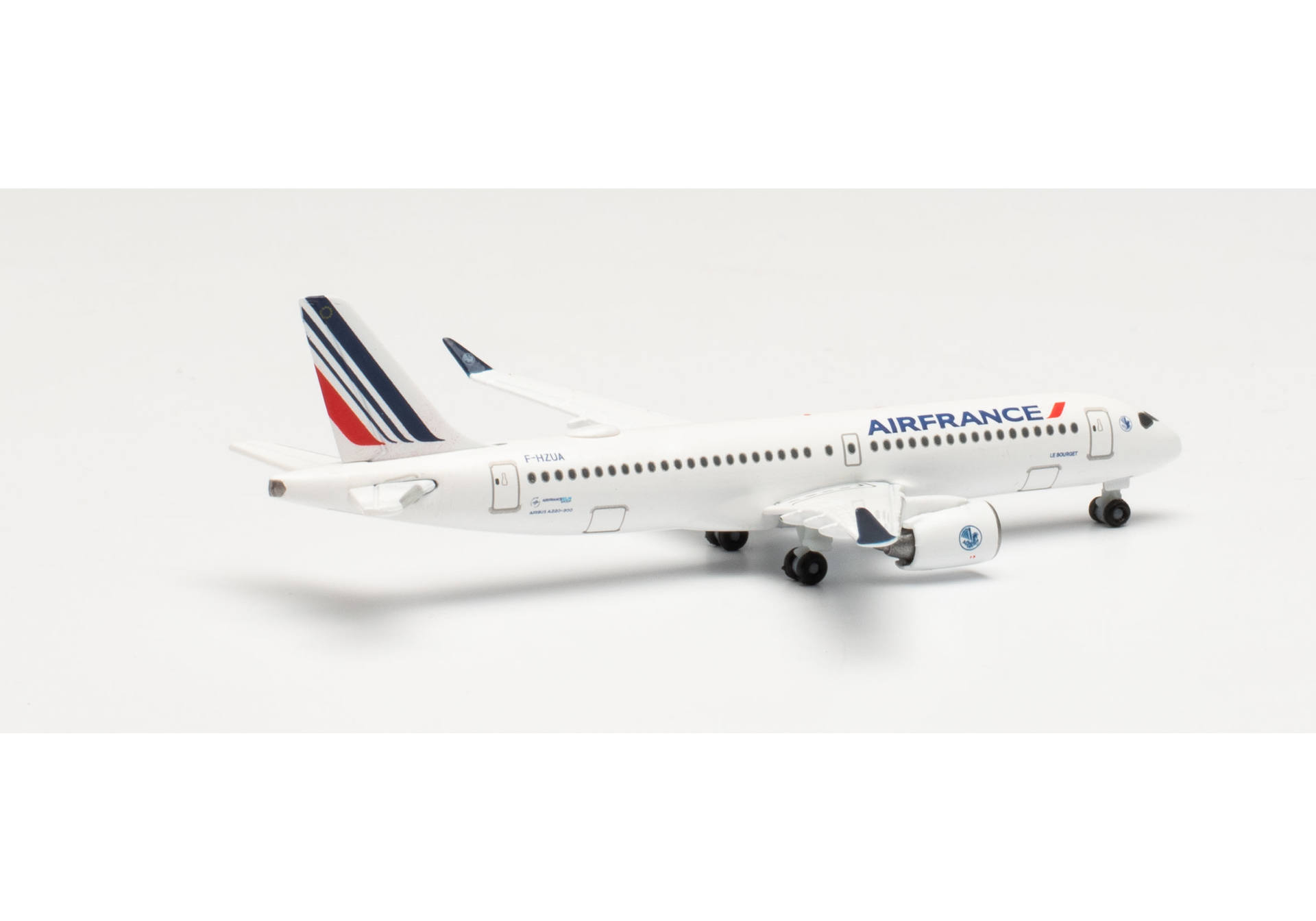 Air France Airbus A220-300 – F-HZUA “Le Bourget”