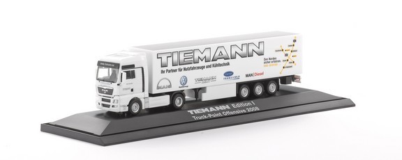 MAN TGX XXL case saddle train