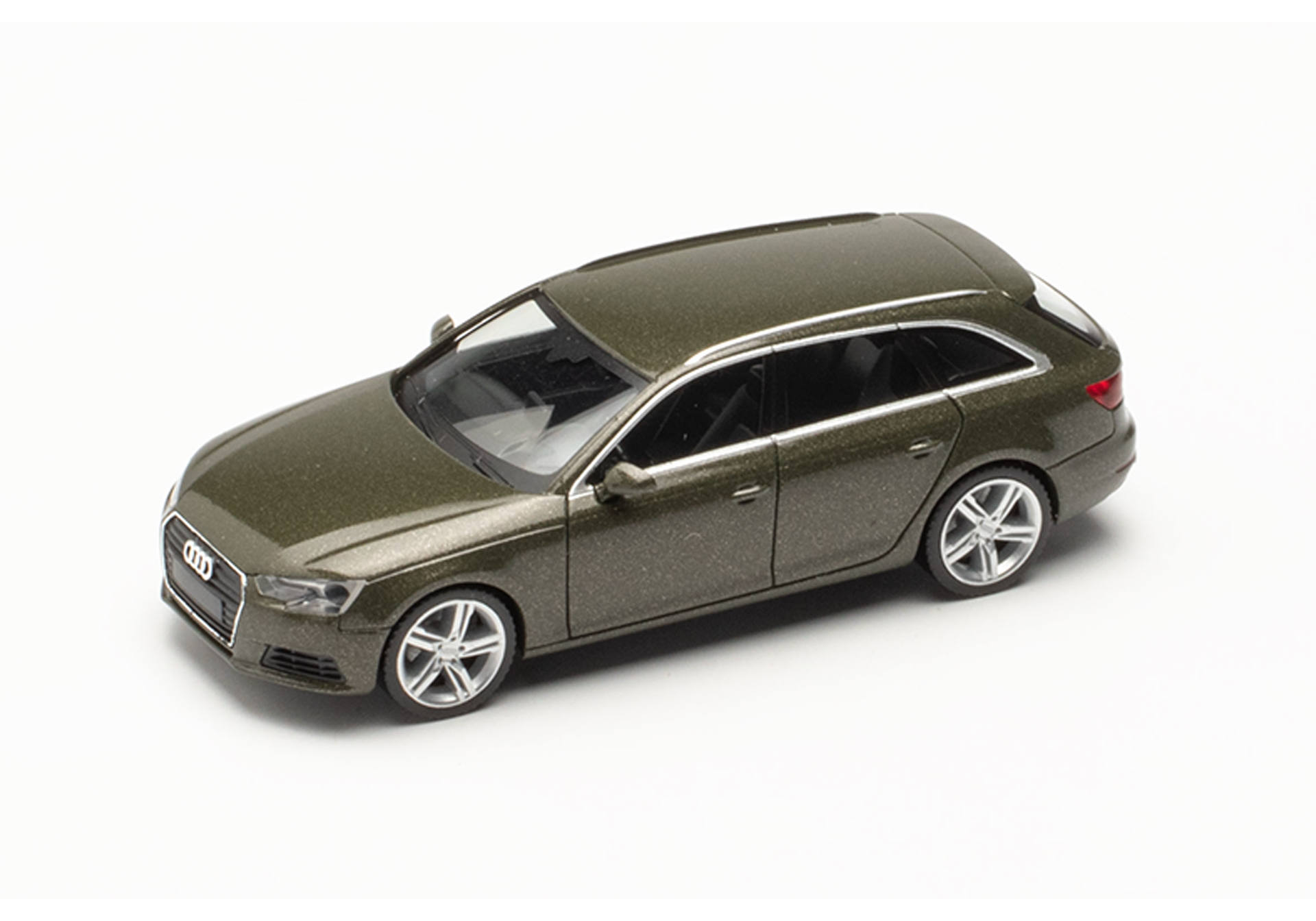 Audi A4 Avant, district green metallic
