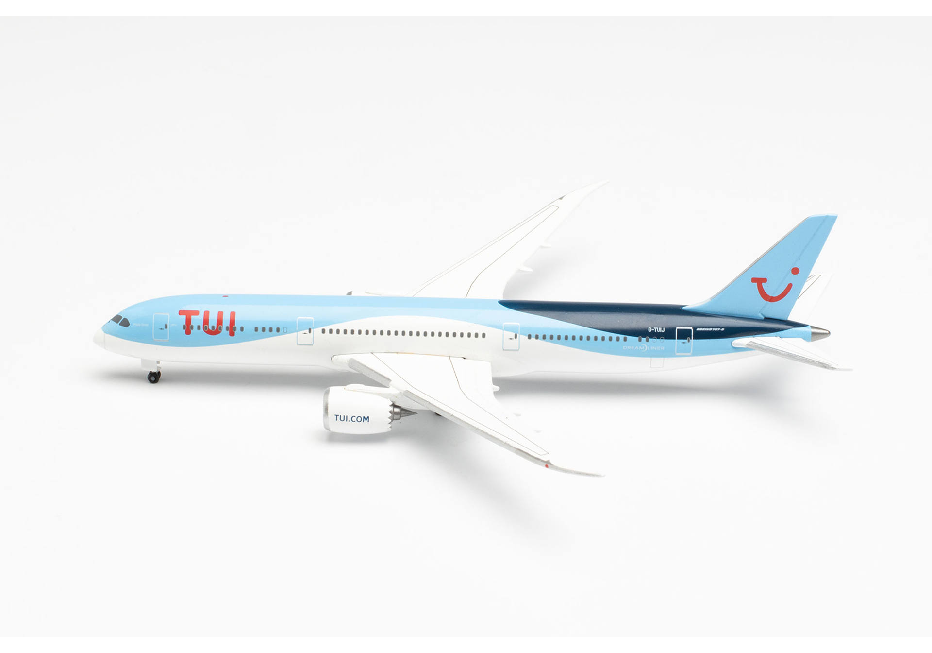 TUI Airways Boeing 787-9 Dreamliner – G-TUIJ „Pixie Dust“