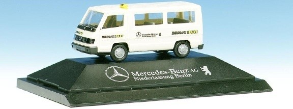 Mercedes-Benz 100 d bus