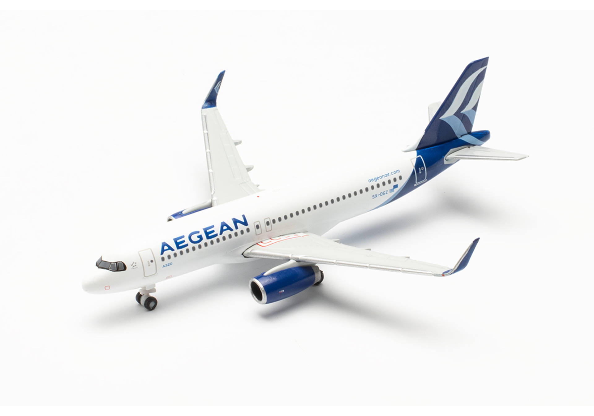 Aegean Airlines Airbus A320 – SX-DGZ