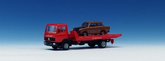 Mercedes-Benz LP 814 Abschleppwagen mit Trabant 601 S 2a