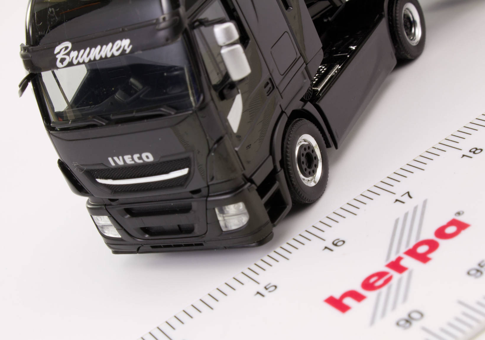 Iveco Stralis Stöffelliner-Sattelzug "PB Transporte Brunner"(Bayern / Heideck)