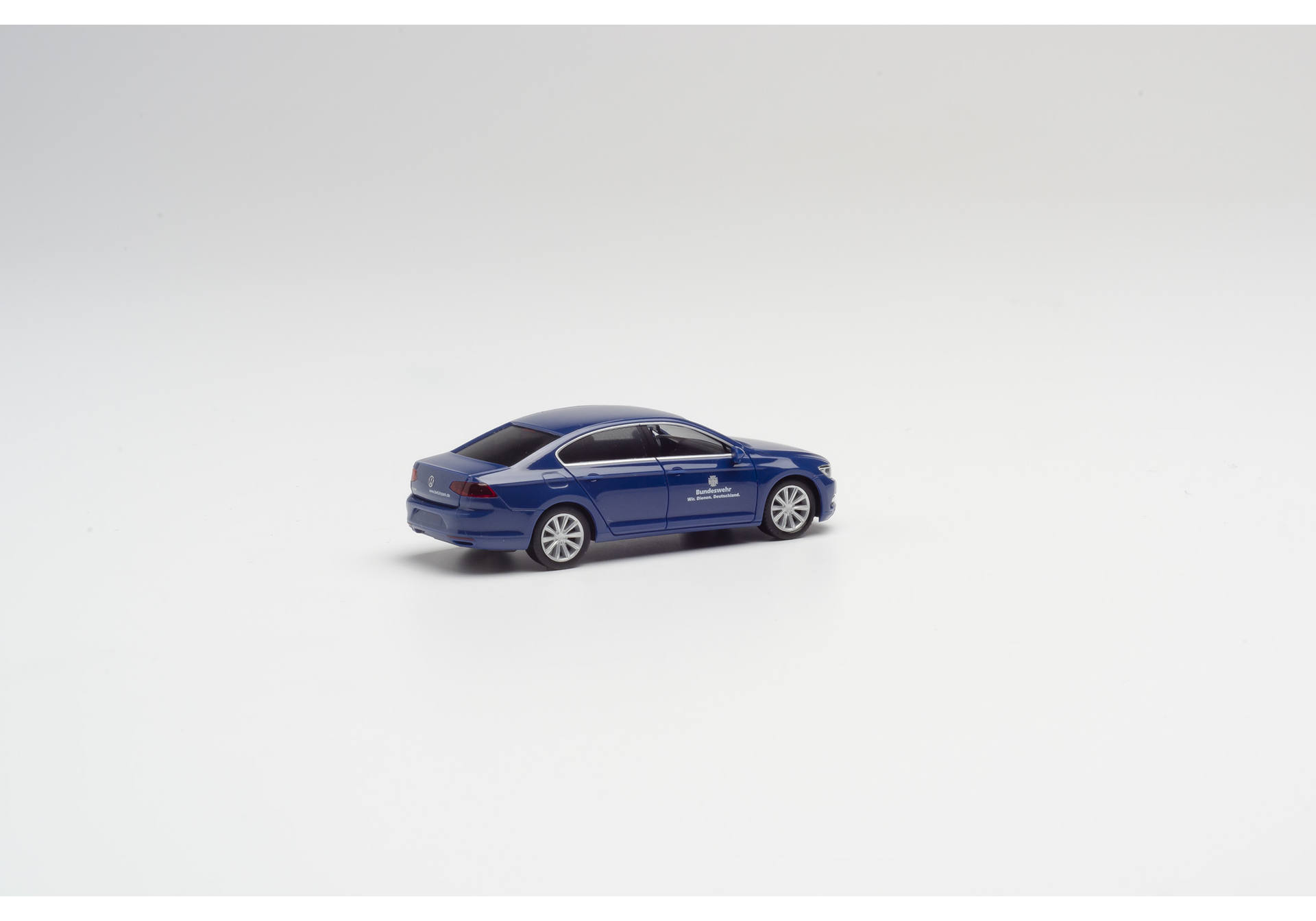 VW Passat Limousine „Bundeswehr Fuhrpark Service“