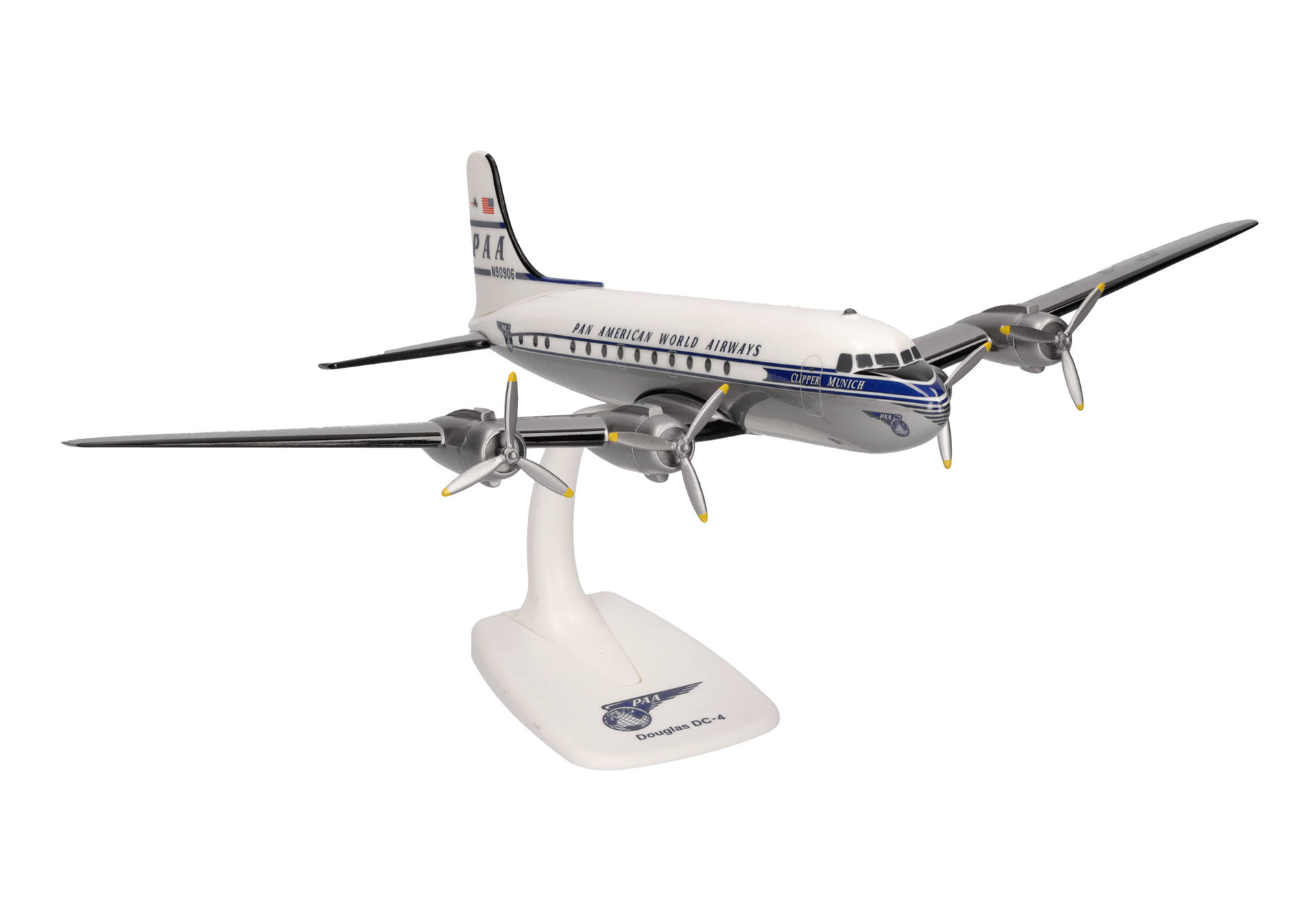 Pan American World Airways Douglas DC-4 – N90906 „Clipper Munich“