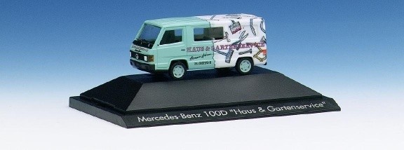 Mercedes-Benz 100 bus