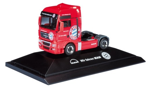 MAN TGX XXL 2a FC Bayern München