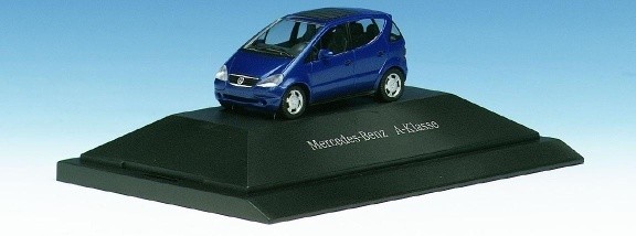 Mercedes-Benz A-Class compact four-door. Rims matt creech in interior fittings anthracite