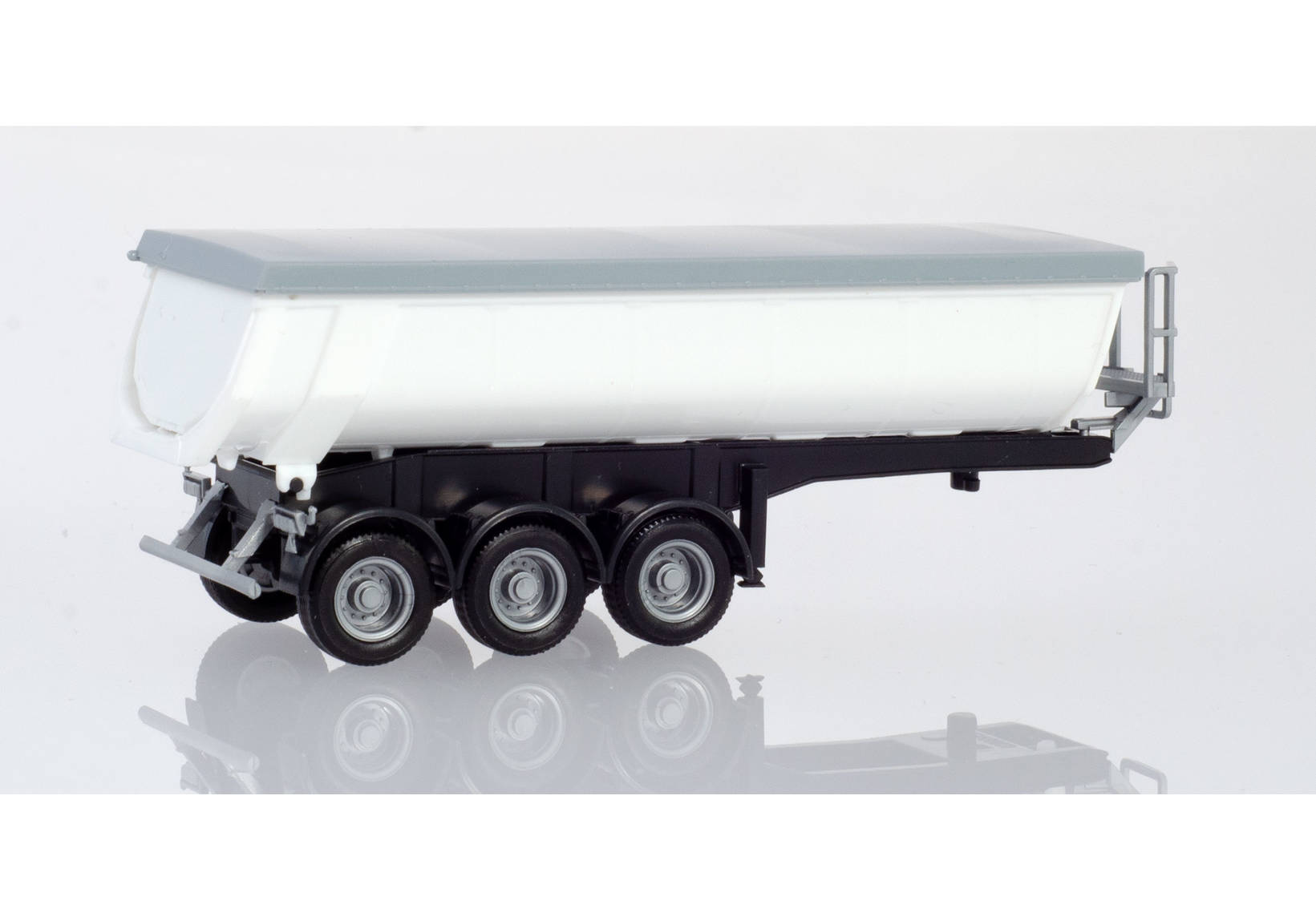 thermogenic trailer, white