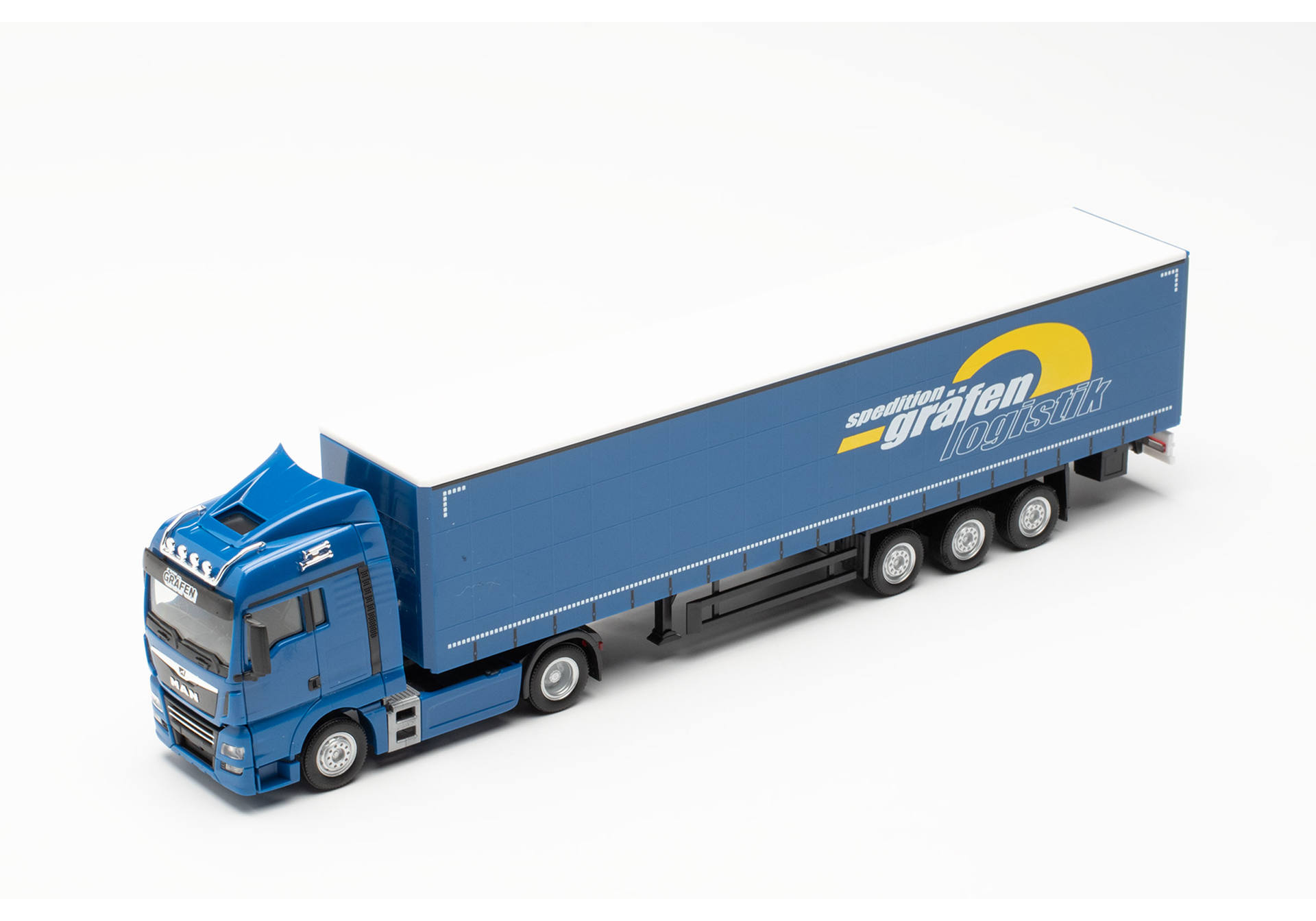 MAN TGX XLX curtain canvas semitrailer truck Gräfen