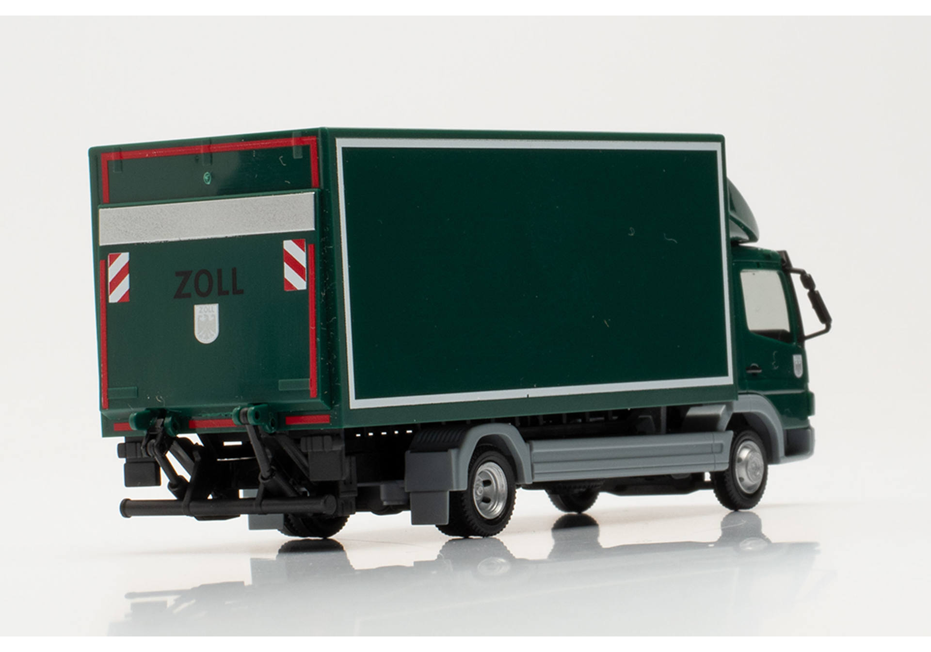 Mercedes-Benz Atego ‘10 box truck customs